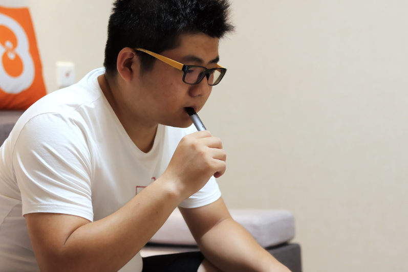 RELX悦刻换弹雾化烟评测