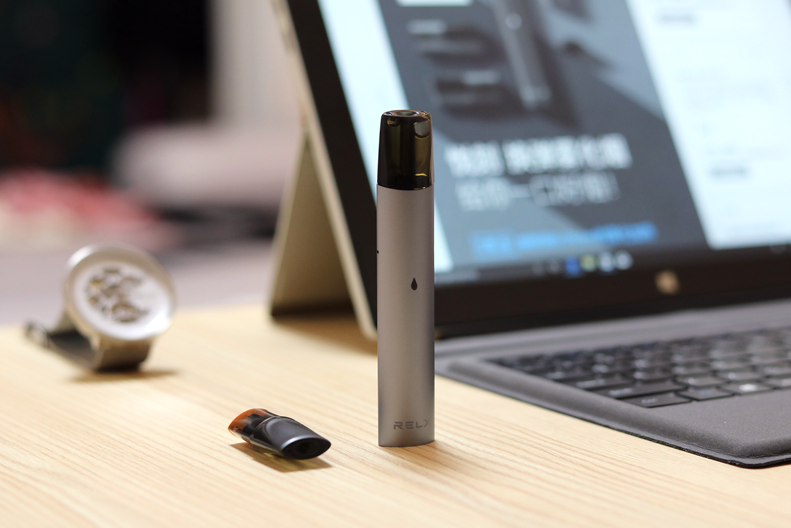 RELX悦刻换弹雾化烟评测