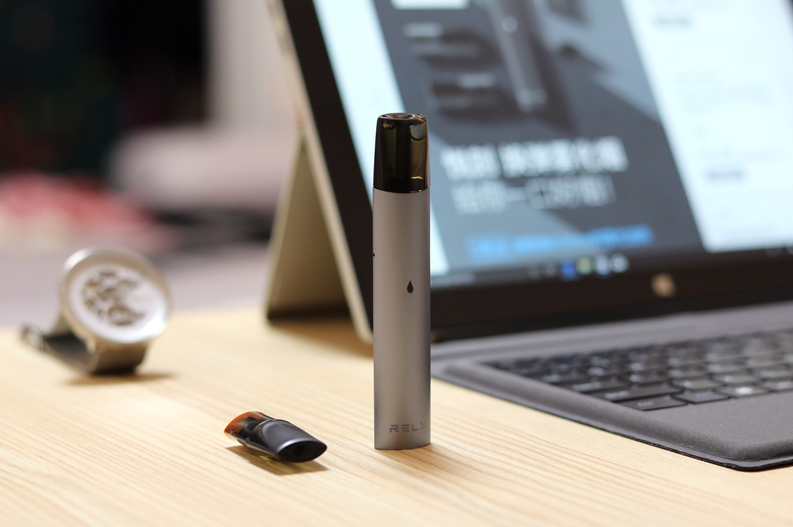 RELX悦刻换弹雾化烟评测