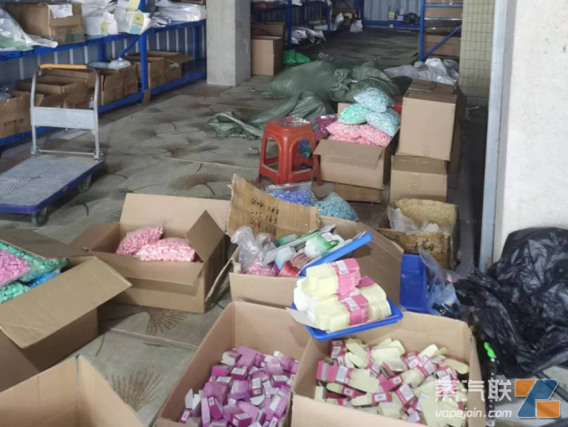 又一起假冒注册商标电子烟案被侦破