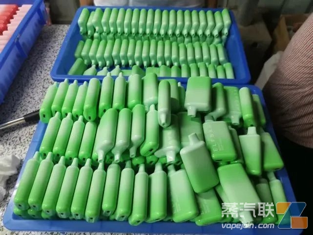 湖南一电子烟制假窝点被捣毁，3人被抓